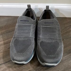 Skechers Men's Relaxed Fit Hersch Slip On Sneaker Size 10.5 Gray Knit Walk Shoe